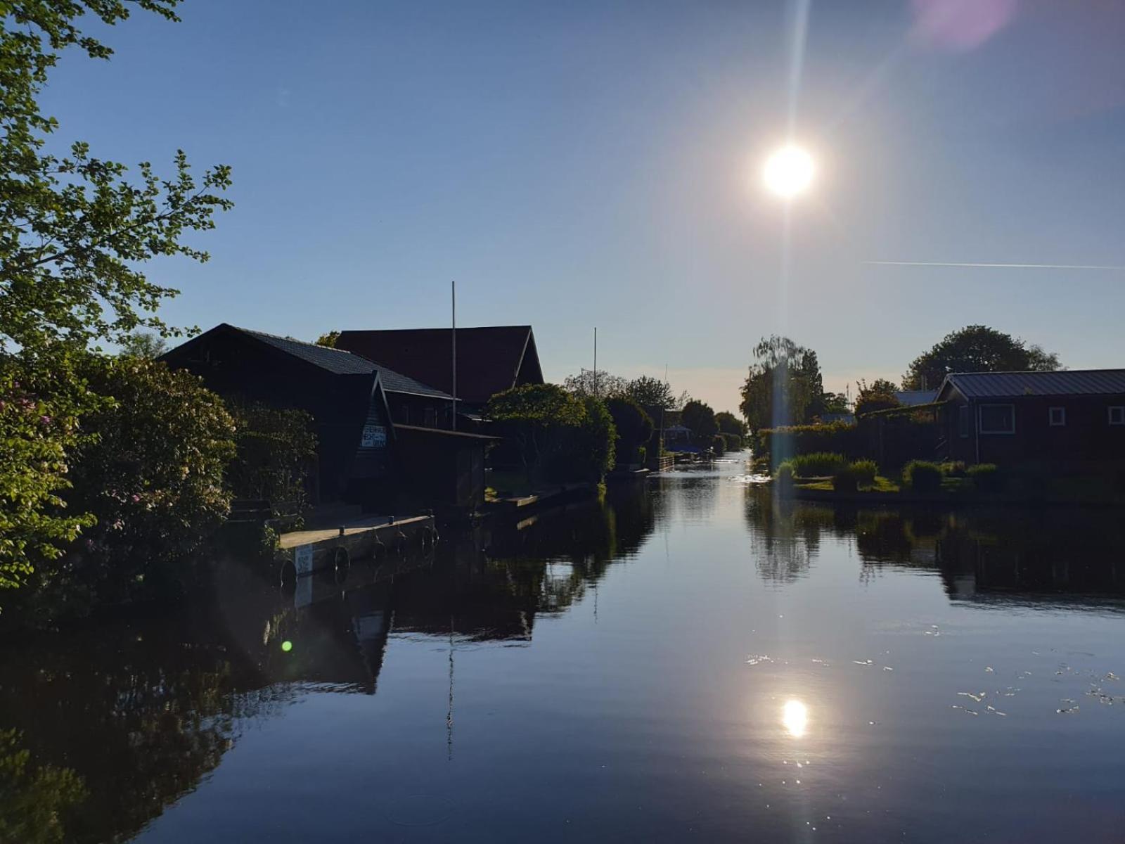 SüdbrookmerlandFerienhaus Grosses Meer Mit Ruderboot别墅 外观 照片